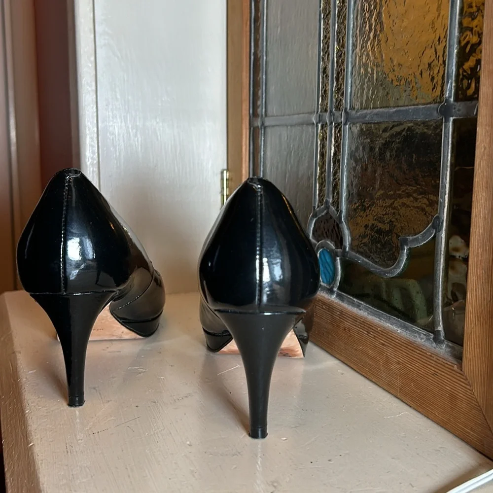 Nike Air Cole Haan black heels. 3 in heels.              Women  6.5 C.